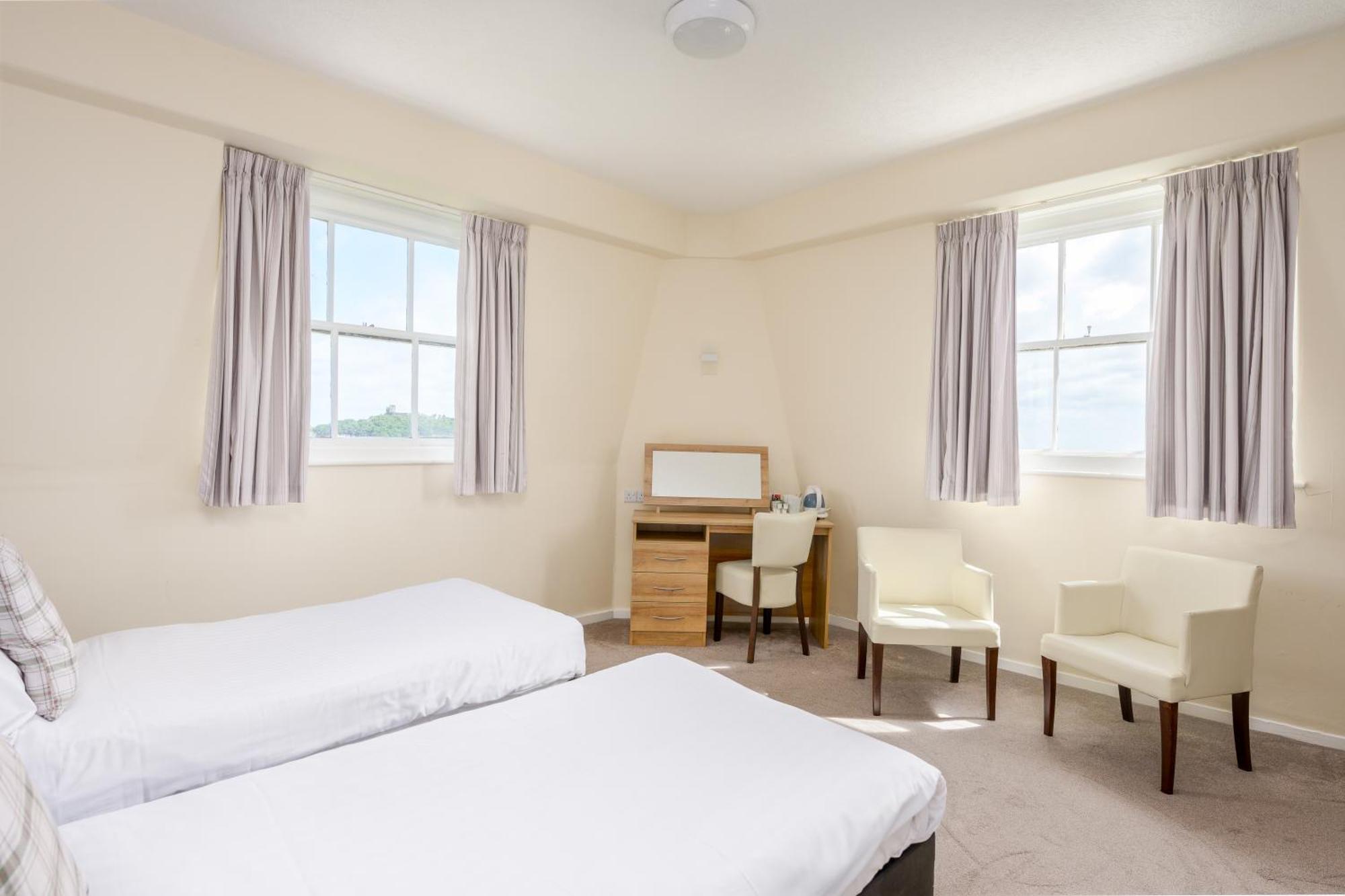 The Esplanade 3*